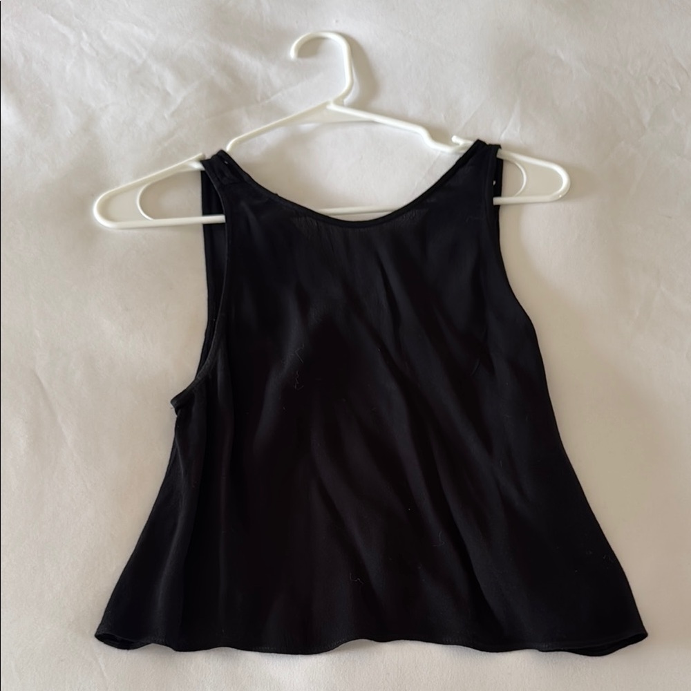 Wilfred Black Sleeveless Crop Tank Top